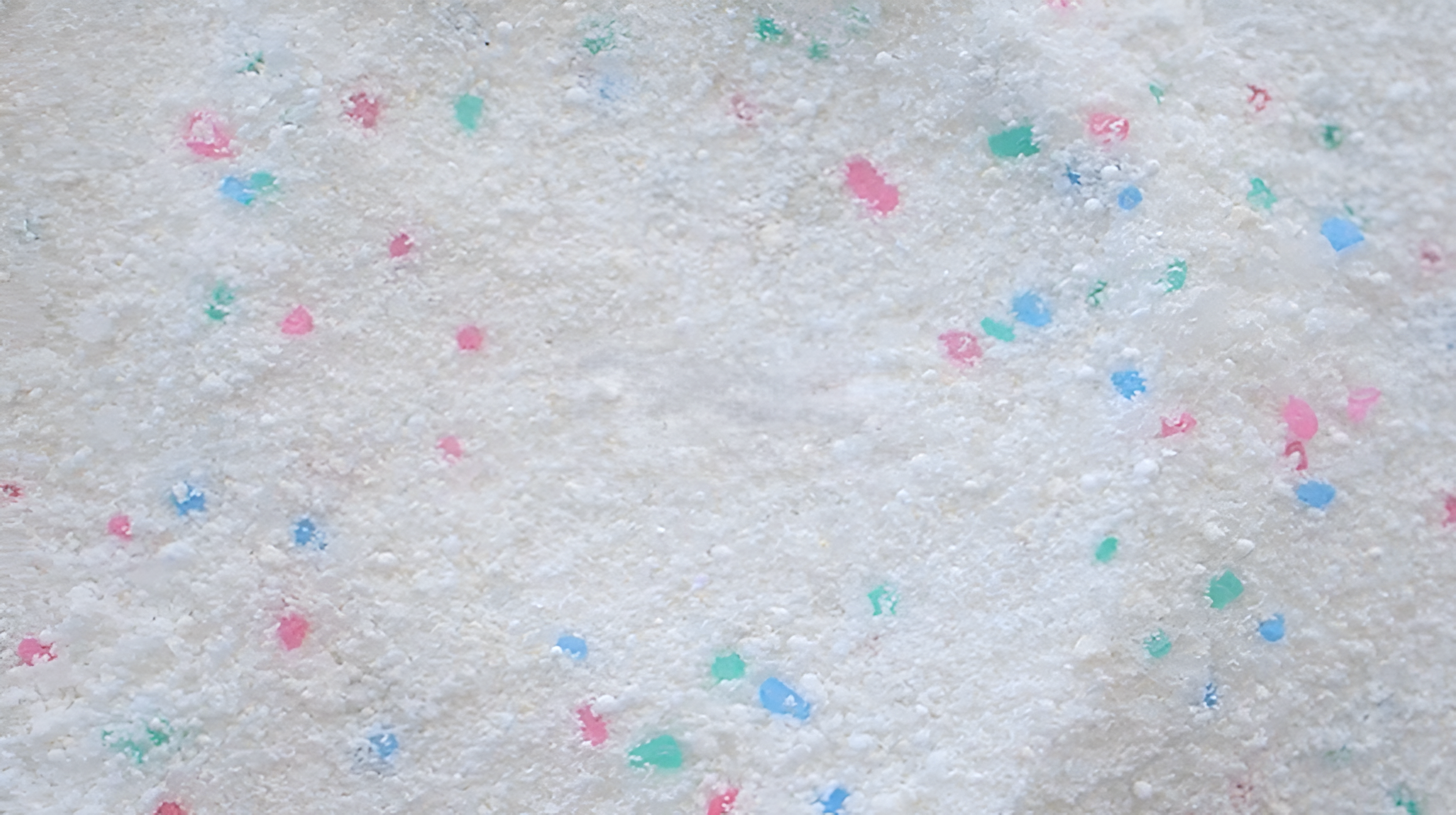 detergent powder with colored speckles